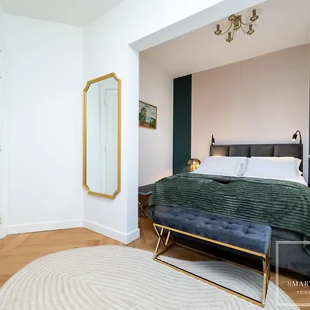 アパート High-end 2br, Ambassador Building, Lift, Skyline View