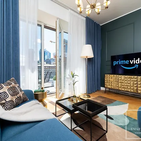High-end 2br, Ambassador Building, Lift, Skyline View アパート タリン