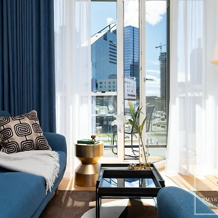 High-end 2br, Ambassador Building, Lift, Skyline View * タリン